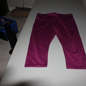 Purple Athleta Ultimate Stash Pocket Capris Size XL NWOT